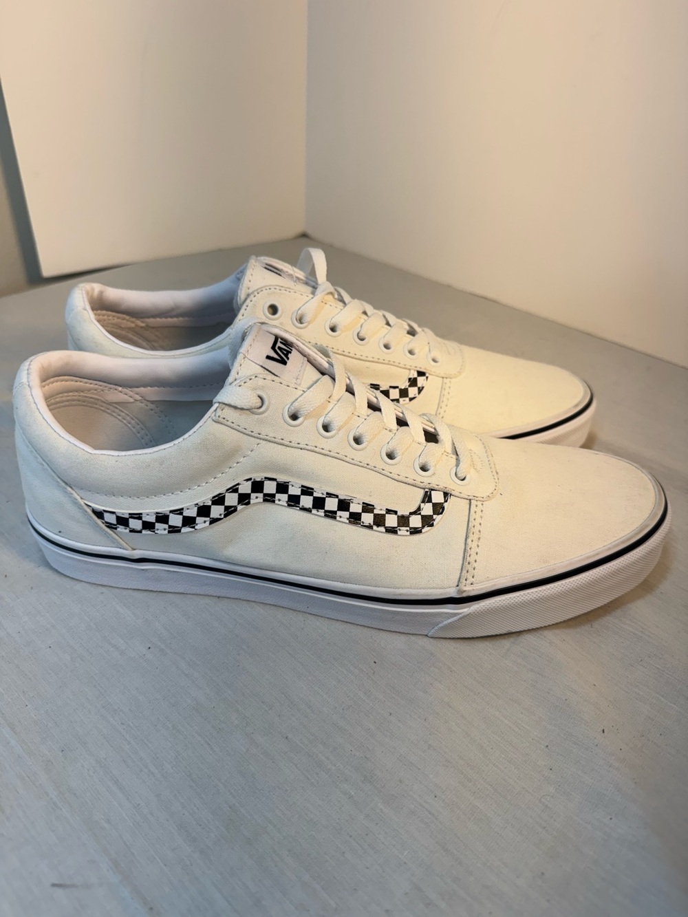 Vans Men’s White Sneakers with Black Checker Stripe
